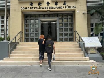 マカオ、女装した男が複数の通行人女性に不明な液体かける…逮捕