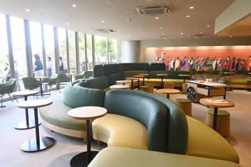 大阪２店舗「レアなスタバ」知ってる？ ２０２４年誕生＆くつろげるソファ席が好評