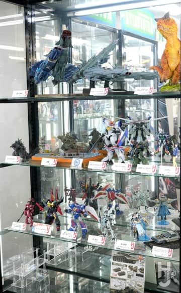 【作例展示中】「土星沖海戦」、「AAA-1 アンドロメダ」など、月刊ホビージャパン2025年11月号の作例が大集結！【ヨドバシカメラ新宿西口本店 ゲーム館 2F】