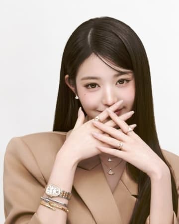 IVE ウォニョン、優雅なスタイリングに注目！「ブルガリ」と撮影したグラビアが公開