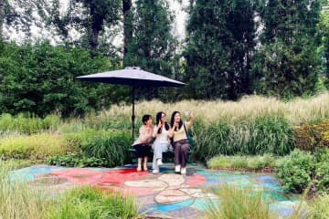 閲兵式で使われた観覧席、北京の公園に再登場