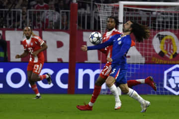 【ドイツ発コラム│FC BayernとMunichに恋して vol.6】オリーズとククレジャ火花! 緊張感に包まれたCL初戦の夜の最後は…
