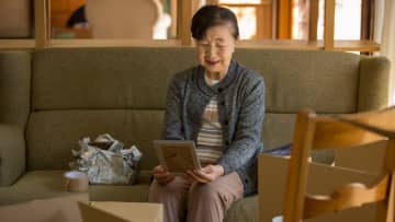 リバースモーゲージ契約を、後悔しています…「年金月7万円」夫を亡くした71歳女性、安易な決断で「思い出の自宅」を手放すことになったワケ【FPが解説】