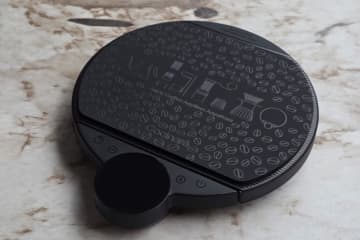 理想の一杯を手軽に。ドリップガイド付きコーヒースケール『Balance Lite』