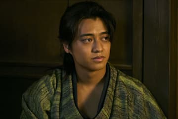 髙橋海人　長澤まさみ＝応為に顔を近づける艶やかな姿　軽妙さと色気を体現　「おーい、応為」キャラPV