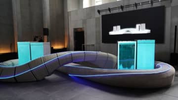 蓄電コンクリート 世界初の点灯式を開催