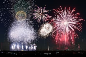 10/4 世田谷たまがわ花火大会 & 川崎市制記念 多摩川花火大会2025ガイド！ アクセス･有料席･穴場･おすすめスポット･交通規制など