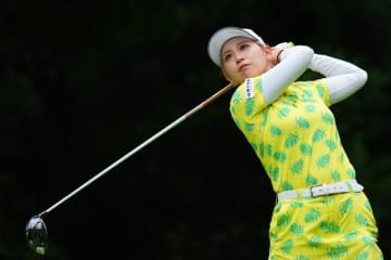 25歳ルーキーが8年ぶりステップV　トップ3は新人独占