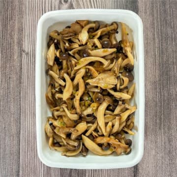【きのこは全部コレにして】炒めるだけなのにウマすぎる〜！作り置きにもおすすめの簡単おかずレシピ