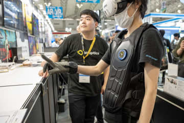 未来のゲームはこう楽しむ？ ハプティックスーツで深まる没入感を体験【TGS2025】