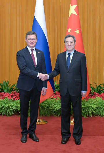 丁薛祥副総理、ロシア副首相と中ロエネルギー協力委第22回会議開催