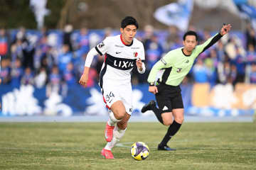 鹿島が4発快勝で首位キープ　4連勝&9戦無敗…18歳FW徳田が2ゴール