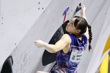 野中生萌9位、日本勢決勝進めず　クライミング世界選手権