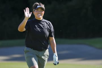 「テークバックよりフォローを」父公康さんの助言を胸に工藤遥加が首位浮上