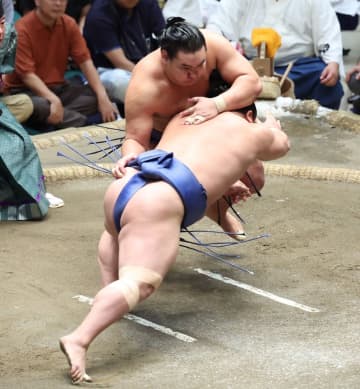 【秋場所】豊昇龍の“変化”を審判部長は擁護「狙ったわけでは…」 八角理事長は来場者に陳謝