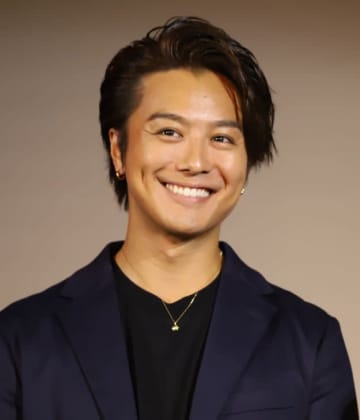 「兄弟にしか見えない」TAKAHIROの2ショットにSNS沸く「昔は毎日のように一緒にいた」人物とは？