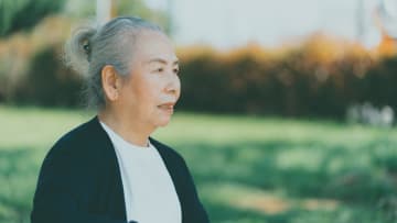ふざけるな！資産1億円が消えていく…高級老人ホームで50歳下の男に貢ぐ73歳母、通帳を見た55歳長男が絶句した「衝撃の事実」