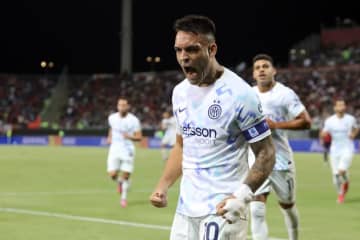 インテル、カリアリ撃破で公式戦3連勝！　ラウタロの先制弾＆エスポジトがセリエA初ゴール