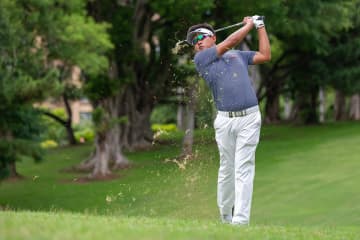 タイの2人が首位で最終日へ 森岡俊一郎35位