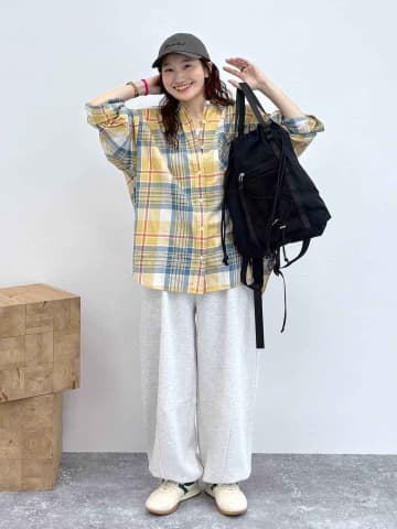 【niko and ...】巻いても羽織っても可愛い！ 季節の変わり目に使える「チェックシャツ」