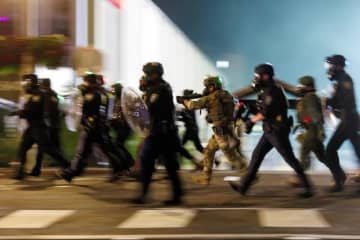 トランプ氏、ポートランドへの派兵を指示　連邦施設保護へ