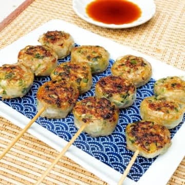 【揚げないから簡単！】皮がパリッと軽い！ライスペーパーで包んで♡一口ライスペーパーギョーザ串
