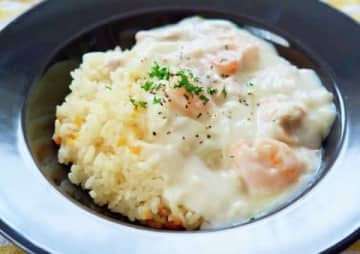 【気になるレシピ、作ってみた】学校の給食で大人気！話題の「エビクリームライス」を作ってみた