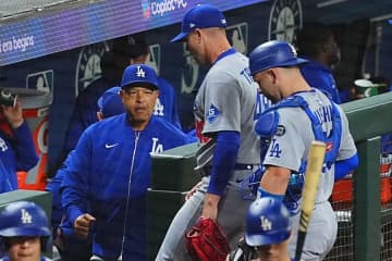 ロバーツ監督、不振ブルペンの9者連続Kに大興奮　PS直前に復調気配「準備ができている」