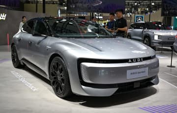 中国・海口市で世界新エネルギー車大会
