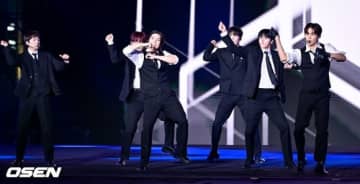 【PHOTO】SF9「永東大路K-POPコンサート」でステージ披露