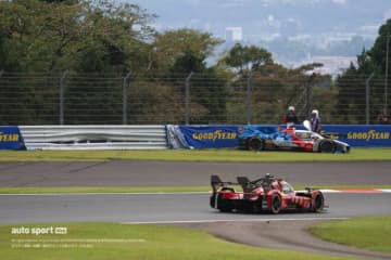 BMWのクラッシュで戦況一変。大接戦のなか7号車トヨタが表彰台圏内に躍進、プジョーが首位へ【WEC富士決勝前半レポート】