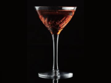 死者をも甦らせる!? クラシックカクテル「コープスリバイバー」とは【THE カクテルバイブル500】