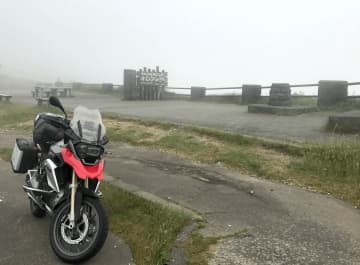 【北海道ツーリング】オロフレ峠は霧と絶景のギャンブルロード！サイレントヒル級の走行体験から登別温泉へ