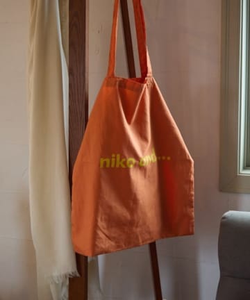 【niko and ...】A4サイズも入って便利♡「ロゴトート」