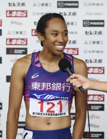 女子200で井戸が大会新　全日本実業団陸上