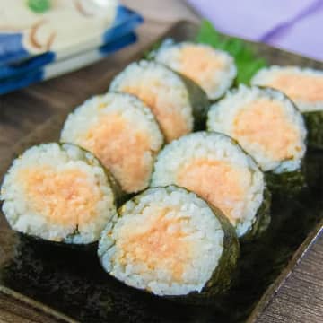 【おにぎり超えた！】「毎日食べたい」「手が止まらん」のせて巻くだけ！絶品のり巻きレシピ