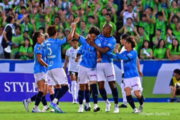 横浜FCが“シックスポインター”を制す！　湘南は残留圏と勝ち点差「6」に広がる痛恨6連敗