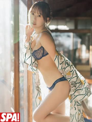 音羽美奈、ランジェリー姿でスレンダー美ボディ披露 “滝行ふんどしショット”も