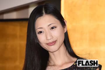壇蜜　ラジオ卒業の記念ショットで“ほっそり姿”披露…「心配になる痩せ方」ざわつくリスナー