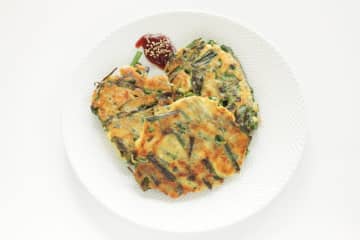 ロバート馬場『豆腐チヂミ』がネットで話題！驚くほどの『トロふわ食感』＆ヘルシー…材料費230円のコスパ絶品レシピに主婦から「自宅のあまり材料でできそう」「食感がクセになりそう」の声