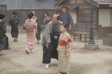 『ばけばけ』第1話、司之介（岡部たかし）がトキ（福地美晴）のために一大決心をする