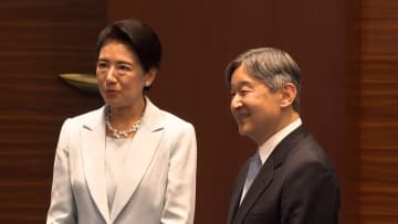 天皇皇后両陛下が「国民スポーツ大会」出場選手らと交流　世界陸上で観戦の桐生祥秀選手らを激励