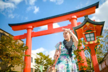 「日本を旅行中ですか」って英語でどう言う？