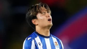 久保建英、古巣の世界的強豪相手に強烈シュートが2度もバーに嫌われる不運…本人も監督も悔しがる