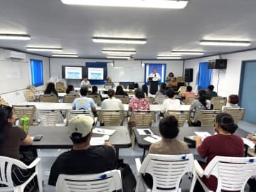 国際セミナー 「環礁国における気候変動適応策としての人工島開発」を開催