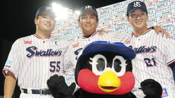 ヤクルト村上、7年連続20号の快挙　先輩へはなむけの一打に「まだまだ……」と球団公式Xが“懇願”