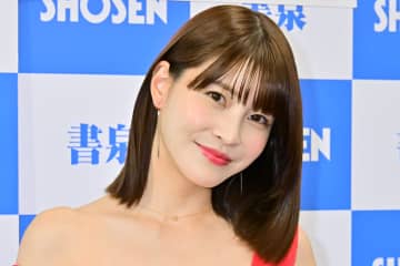 「違う人みたい」　岸明日香「寝起き裸眼」の別人ぶりに反響「それでもキュート」「美しいのずるくない!?」