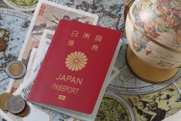 引き出しから100ポンドの「トラベラーズチェック」が出てきました。日本円で「2万円」近いのに使える場所も見当たらないし、廃棄するしかないのでしょうか？