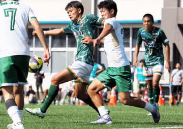 首位の鹿島ユースが4発快勝　3位の流通経済大柏は前橋育英に完封負け　第15節2日目