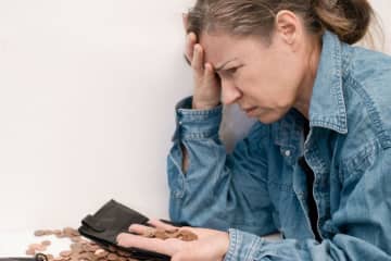 70代で「1000万円」あった貯金が底をついた！年金月額18万円ですが、節制しないと「老後貧乏」確定ですか？